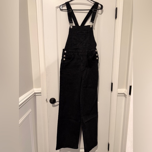 LA Girl Black Women's Jeans Overalls Size Large NWT - Picture 3 of 8